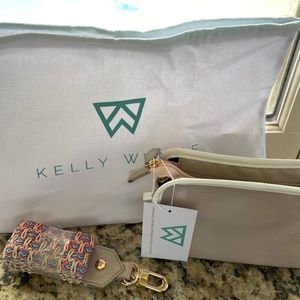 NWT Kelly Wynne crossbody/cosmetic bag